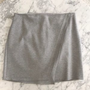 KENNETH COLE Grey Skirt